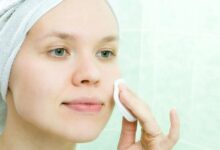 استخدمي التونر دائما بعد غسل الوجه بالغسول المخصص لك