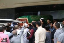 صور جنازة الفنان محمود عبدالعزيز بحضور العديد من نجوم الفن