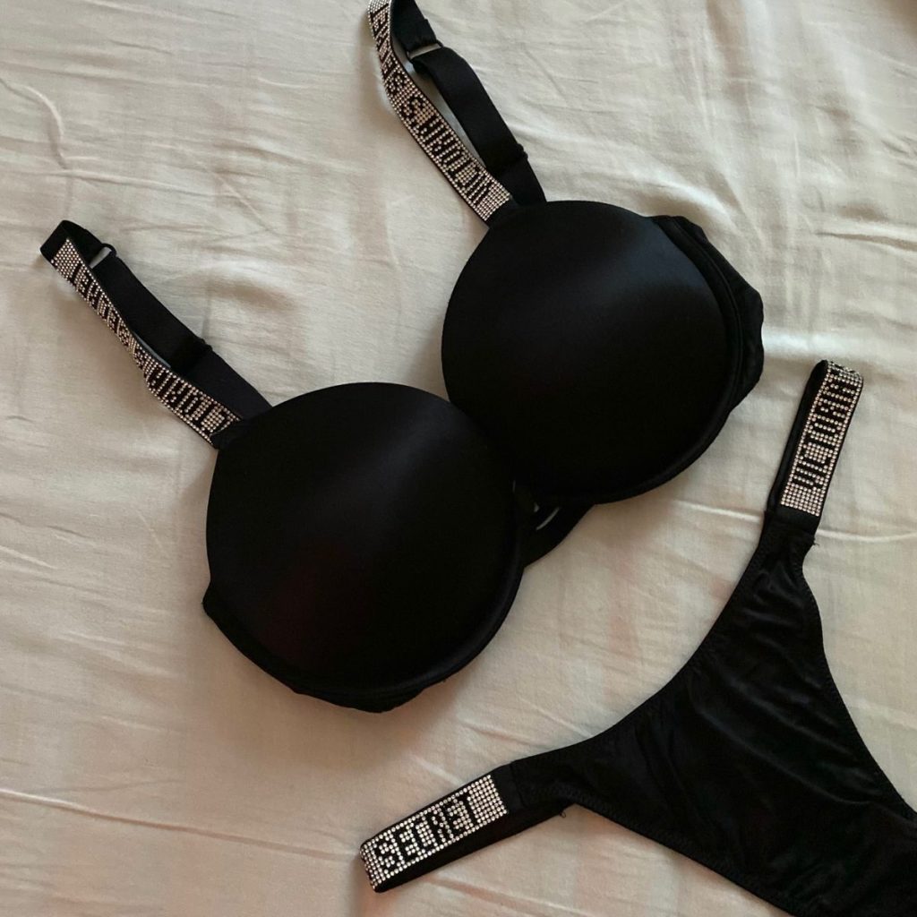 ملابس داخلية