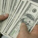 "الآن" اسعار الدولار اليوم الاحد 22-5-2016 في السوق السوداء والبنوك امام الجنية المصري