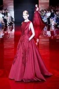 ازياء ايلي صعب 2014 - 2013 خريف شتاء باللون الاحمر